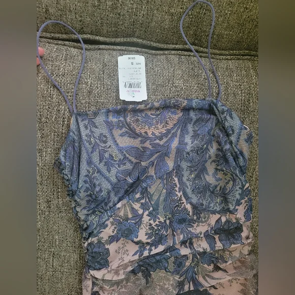 Floral Ruched Dress in Blue and Cream - Picture 4 of 4